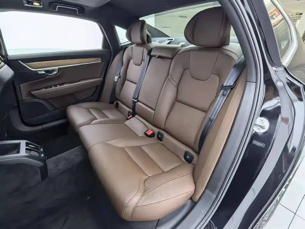 Volvo S90 — миниатюра 19