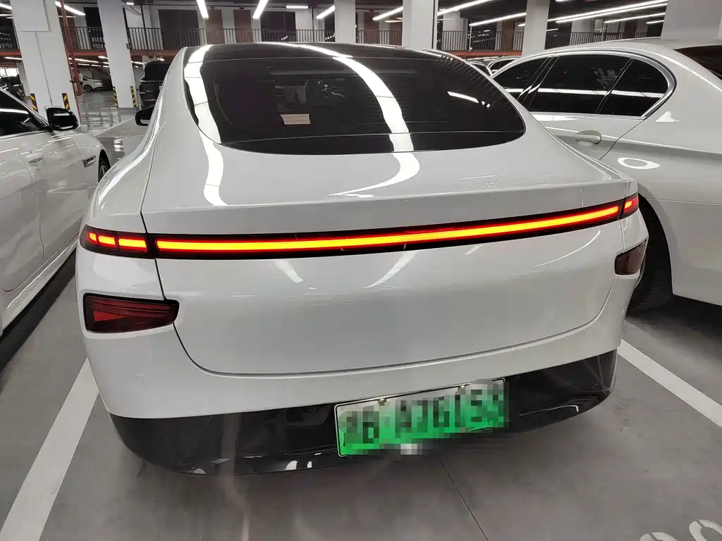 XPeng P7 — миниатюра 15
