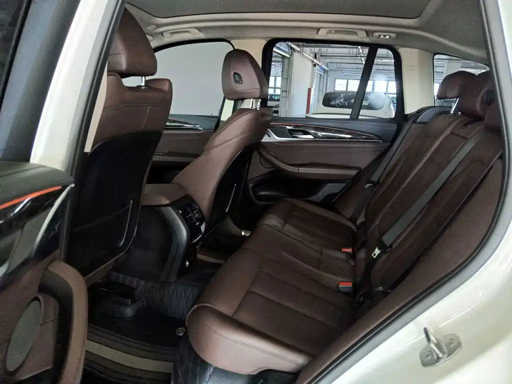 BMW X3 — миниатюра 9
