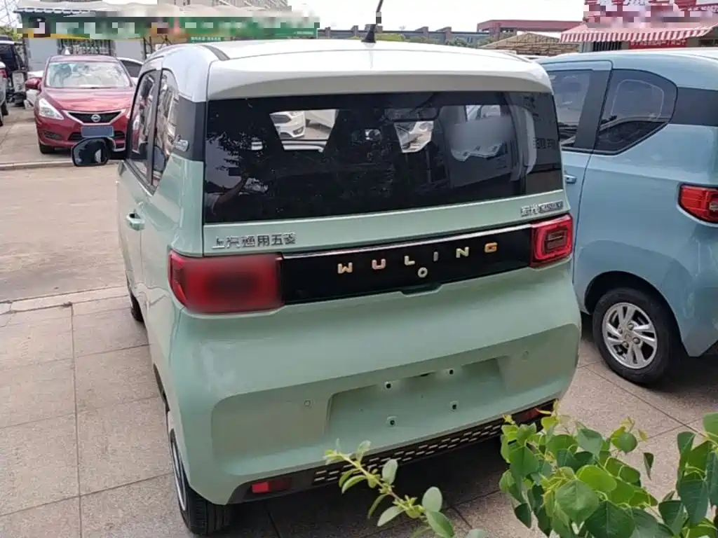 Wuling MINIEV — миниатюра 6
