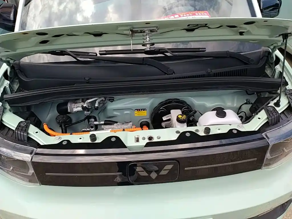 Wuling MINIEV — миниатюра 20