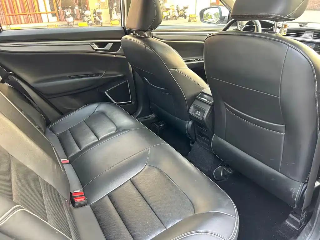 Geely Emgrand GL — миниатюра 17