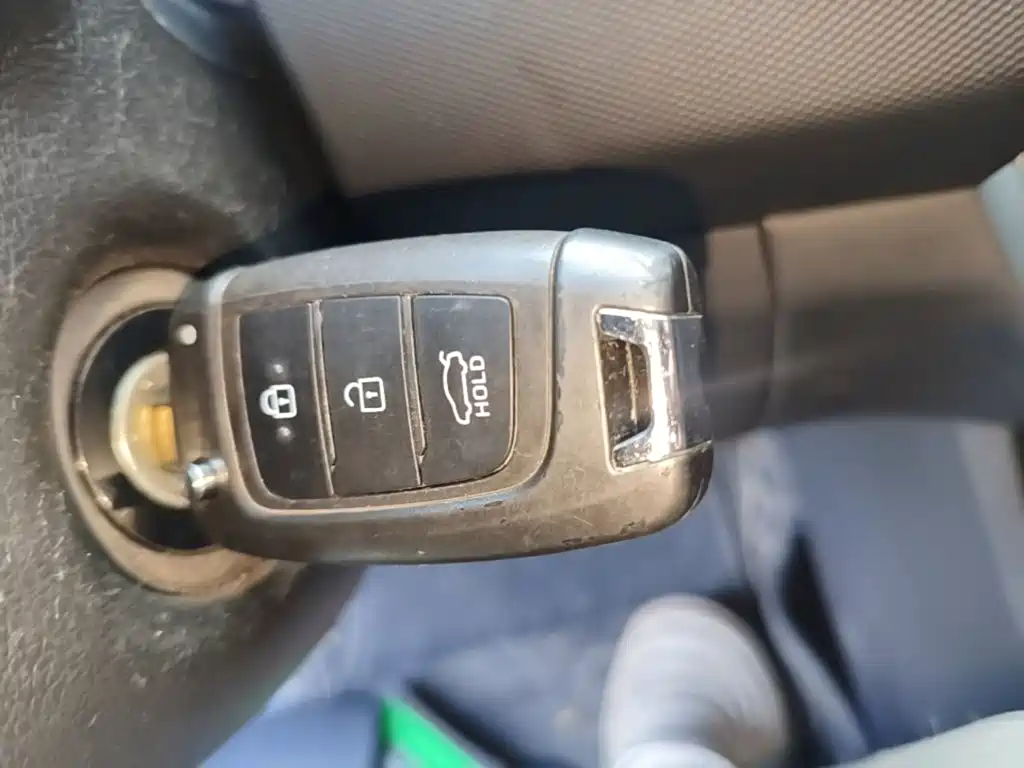 Hyundai Elantra — миниатюра 9