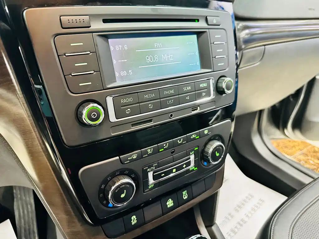 Skoda Yeti 1.8TSI DSG Wild Drive Edition, фото 45