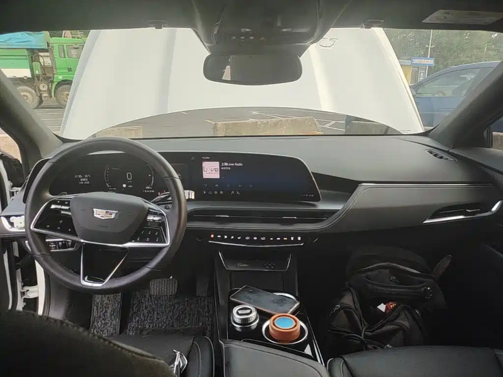 Cadillac GT4 2023 25T Luxury