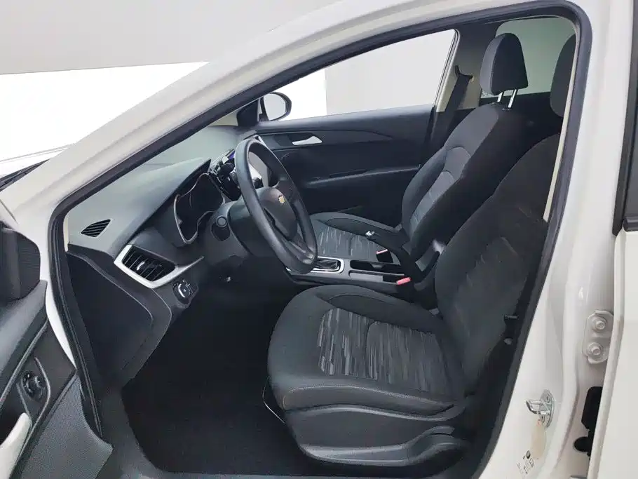 Chevrolet Cavalier — миниатюра 9