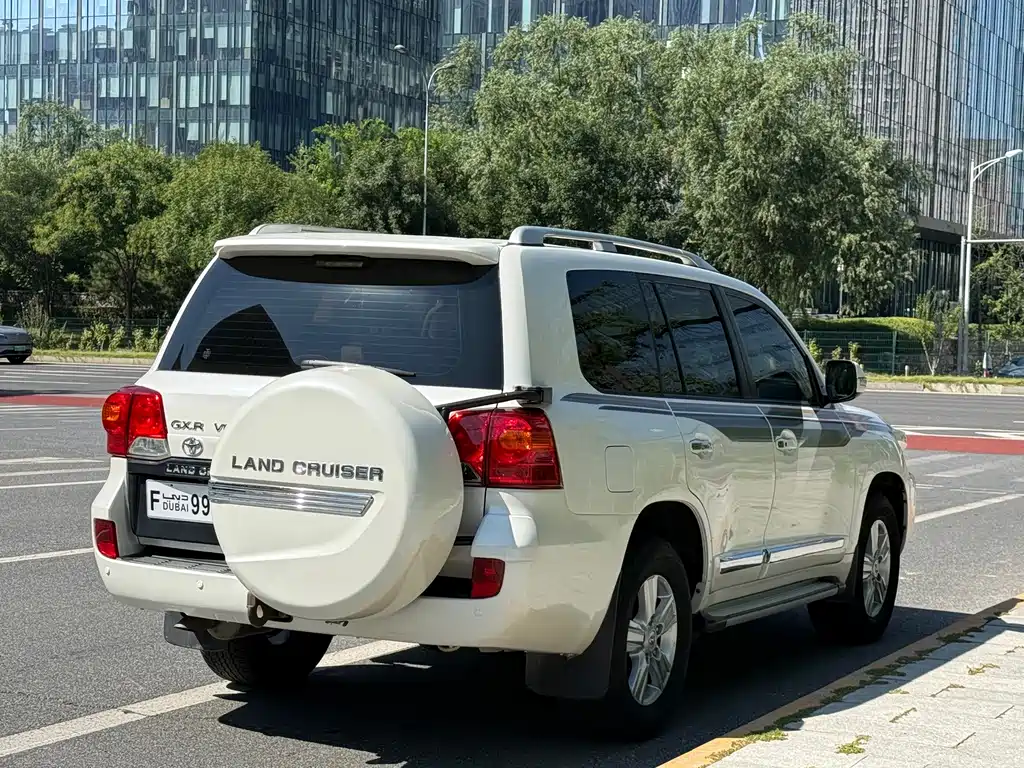 Toyota Land Cruiser — миниатюра 6