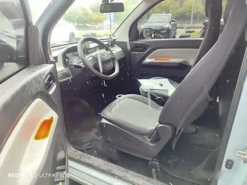 Wuling MINIEV — миниатюра 12