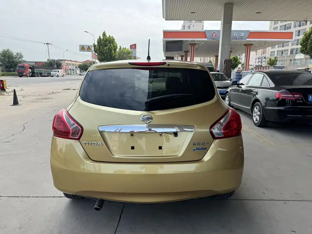 Nissan Tiida — миниатюра 17