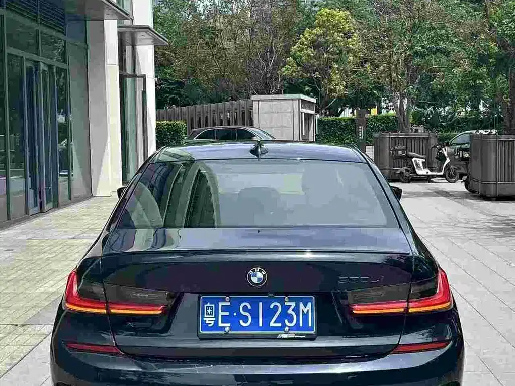 BMW 3 Series — миниатюра 4