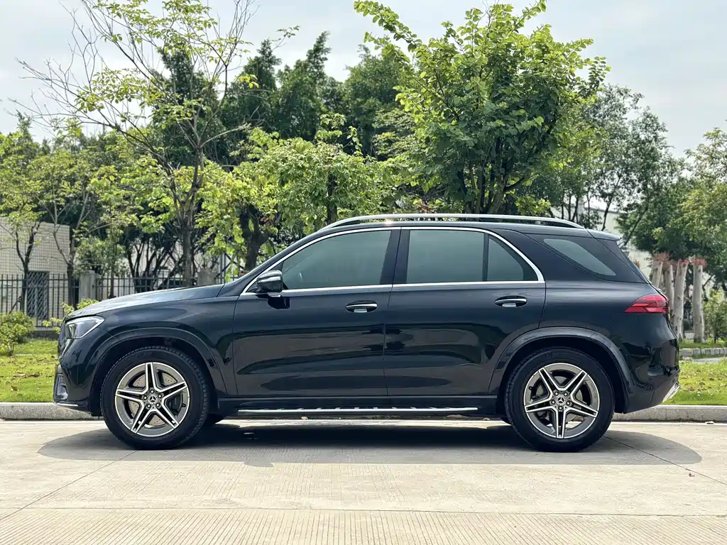 Mercedes-Benz GLE (Import) — миниатюра 19