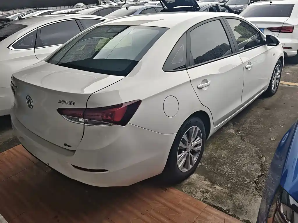 Buick Excelle — миниатюра 15