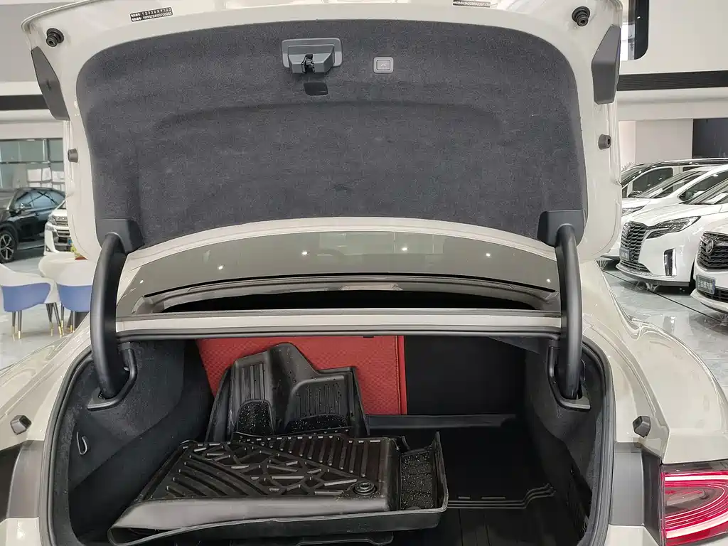 XIAOMI CAR XIAOMI SU7