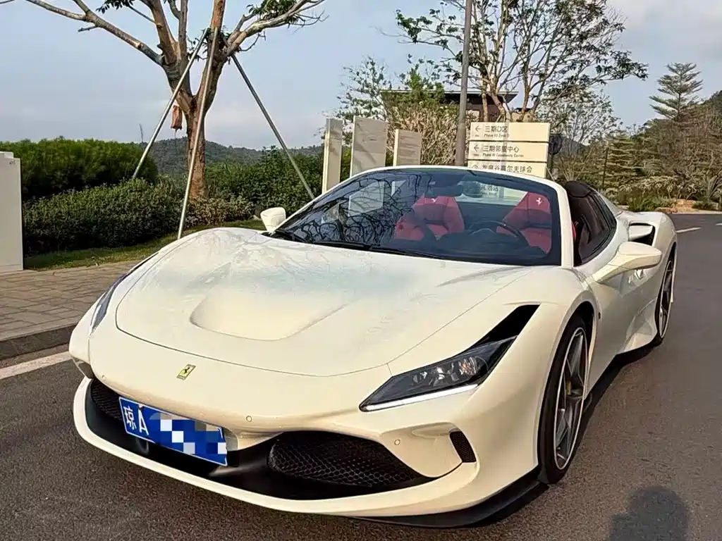 Ferrari F8 2022
