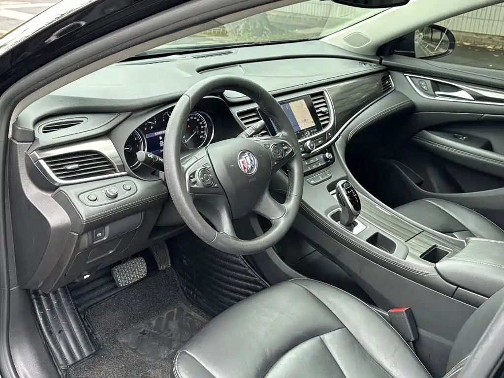 Buick LaCrosse — миниатюра 10