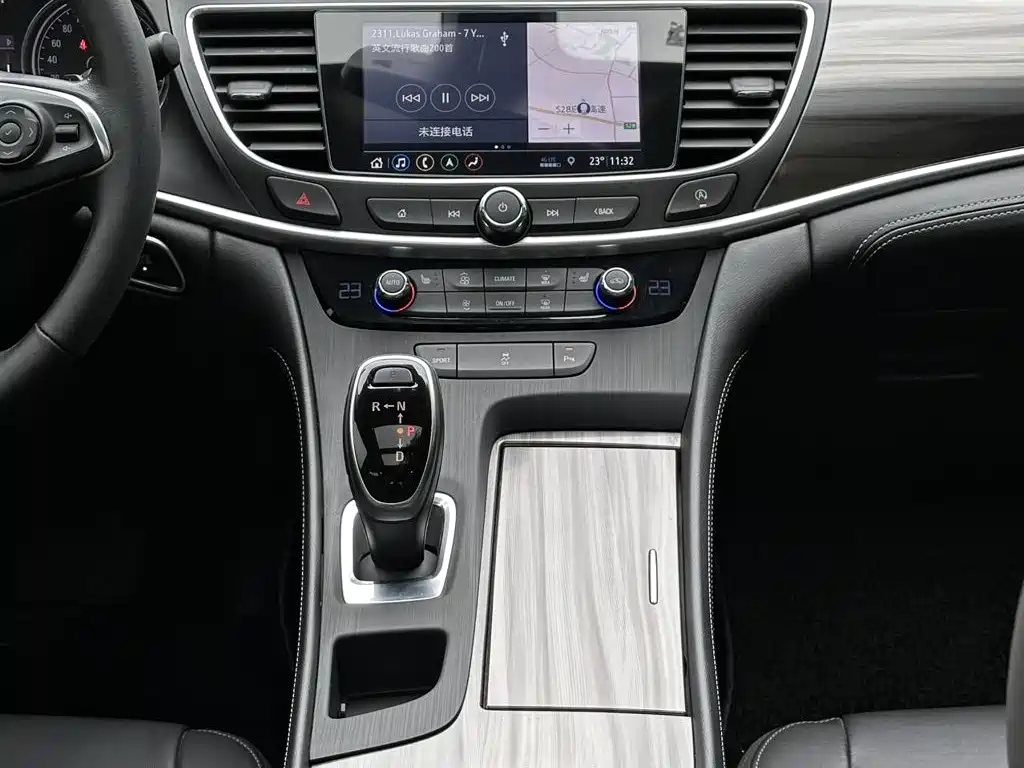 Buick LaCrosse — миниатюра 13