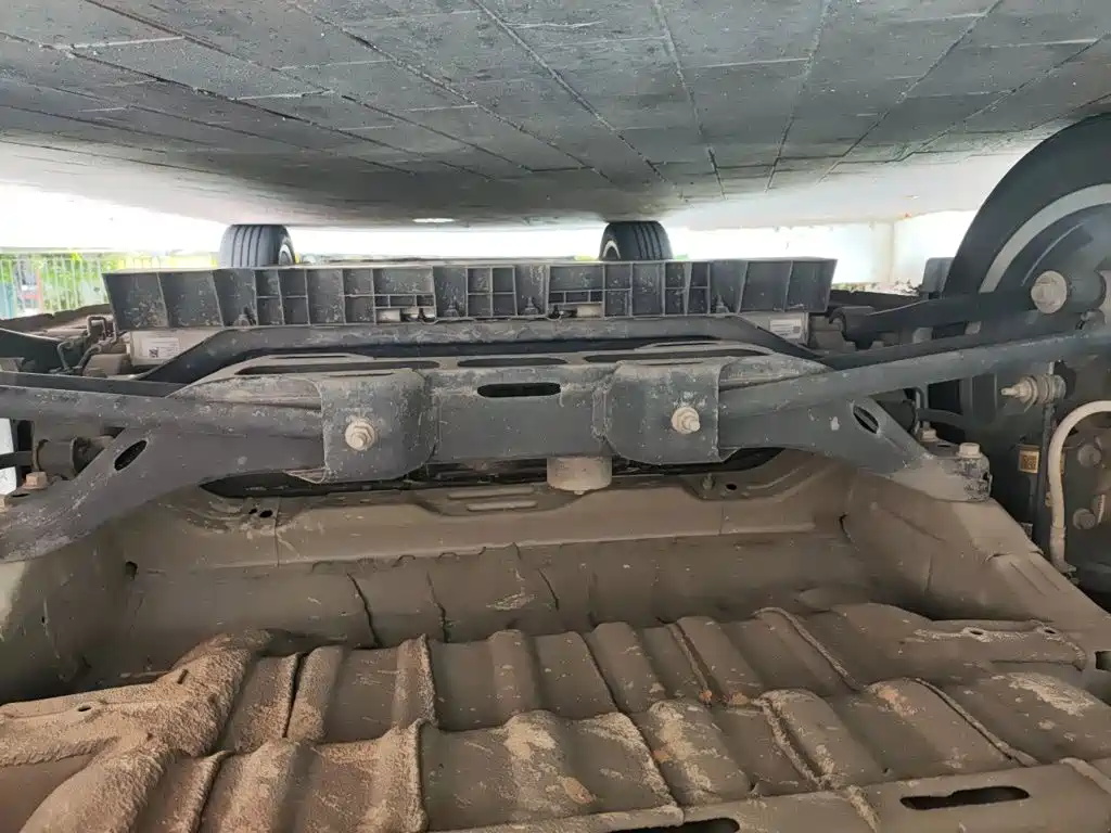 Chevrolet Menlo — миниатюра 25