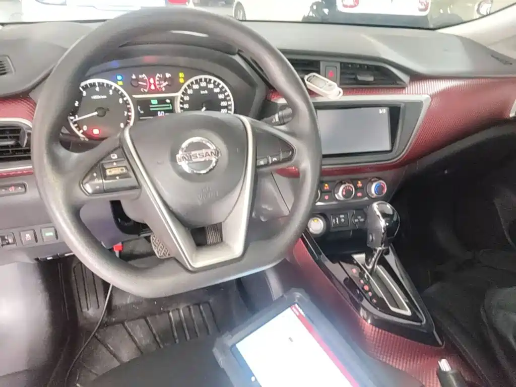 Nissan Bluebird — миниатюра 10