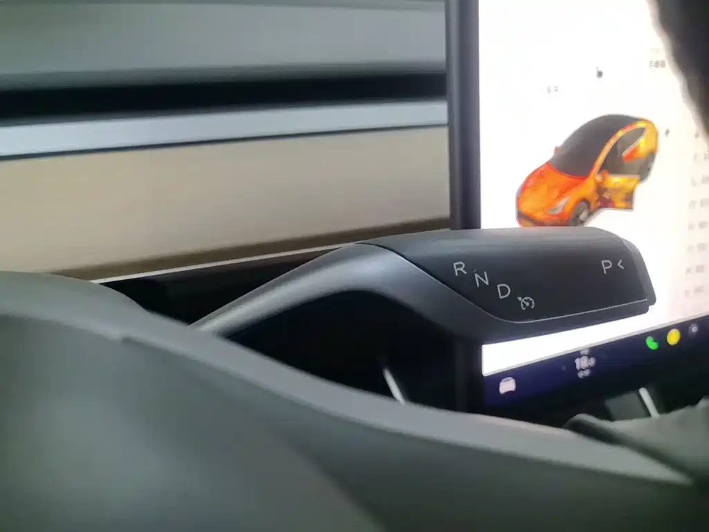 Tesla Model 3 — миниатюра 14
