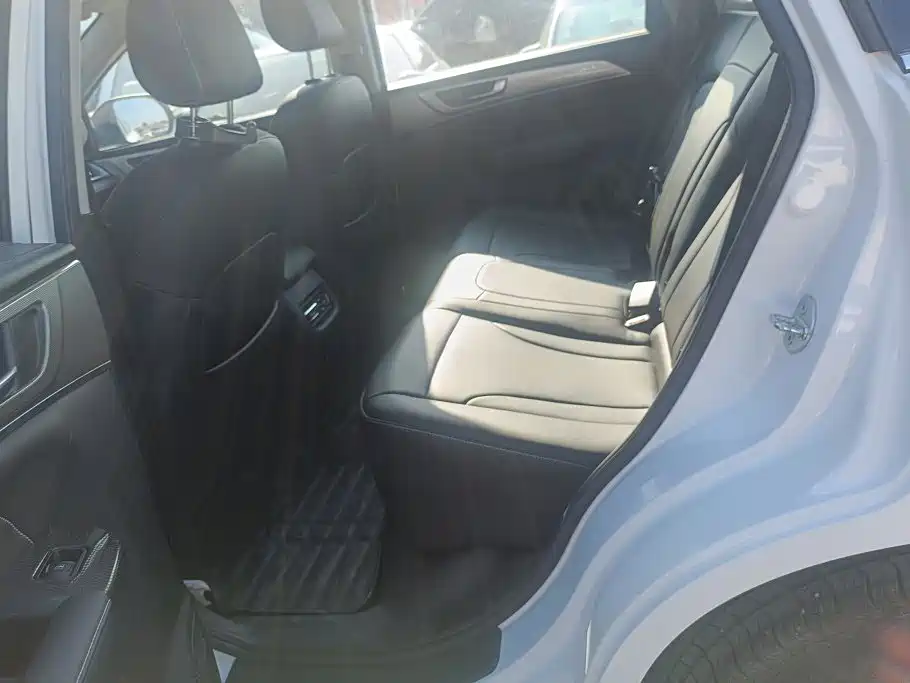 Haval M6 — миниатюра 11