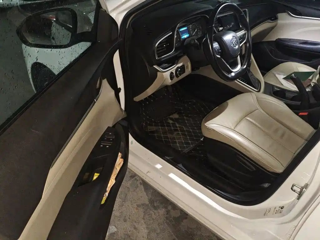 Buick Excelle — миниатюра 12