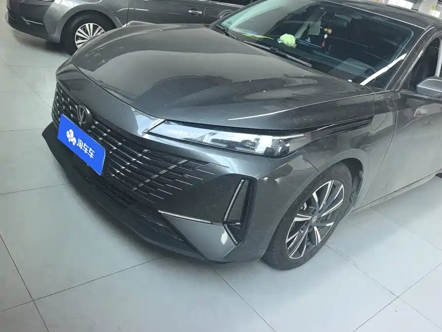 Changan Eado — миниатюра 2