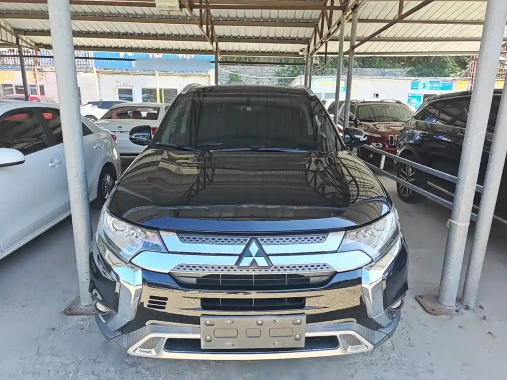 Mitsubishi Outlander — миниатюра 3