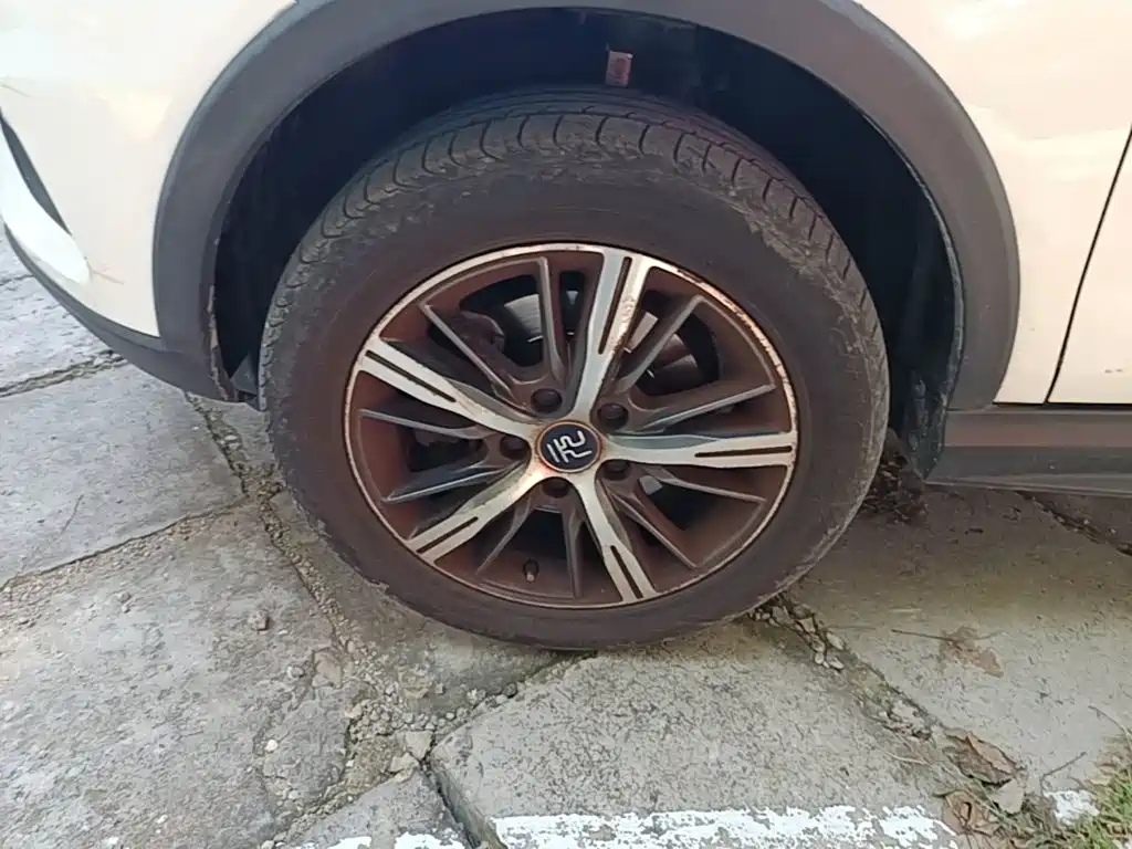 BYD Yuan EV — миниатюра 23