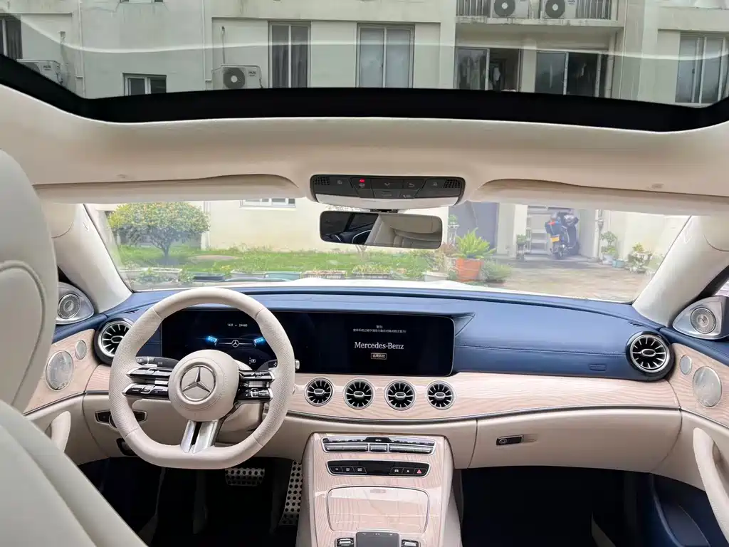 Mercedes-Benz E-Class (Import) — миниатюра 11
