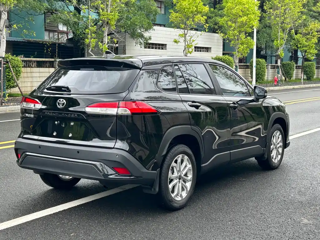 Toyota Frontlander — миниатюра 9