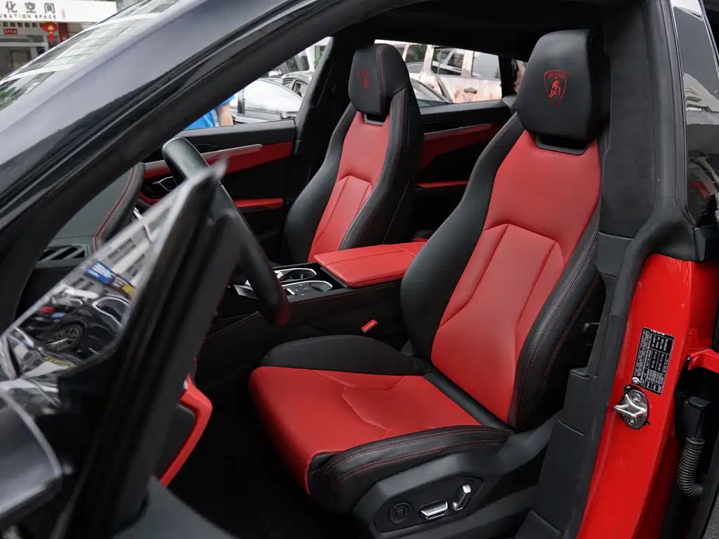 Lamborghini Urus — миниатюра 6