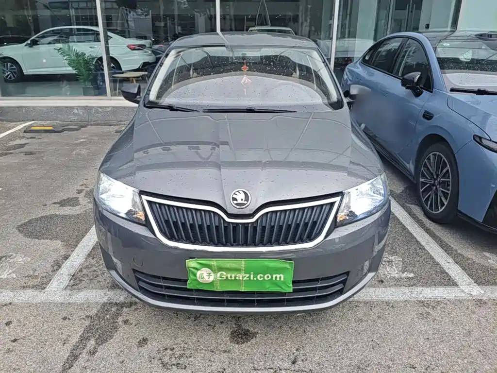 Skoda Rapid — миниатюра 3