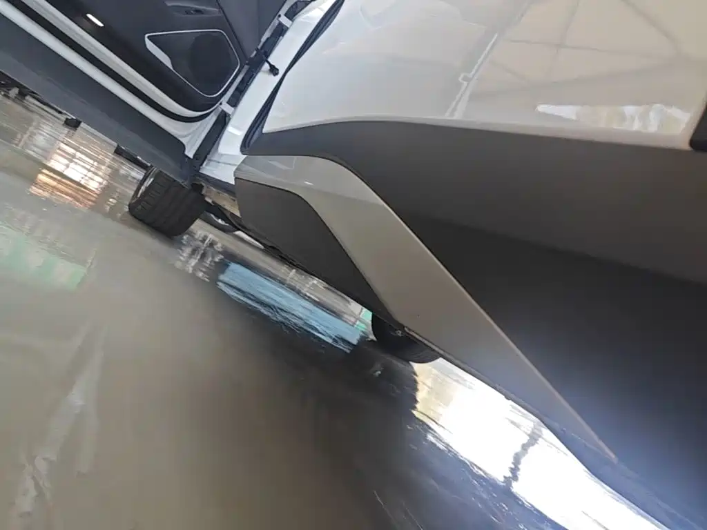 BYD L DM-i — миниатюра 22
