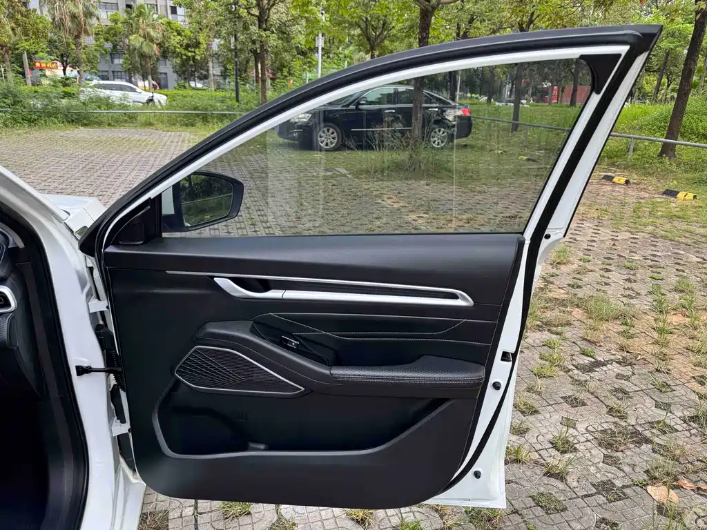 Geely Emgrand — фотографии объявления, Фото 38