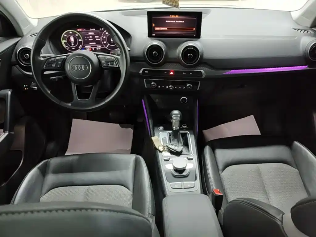 Audi Q2L e-tron — миниатюра 10