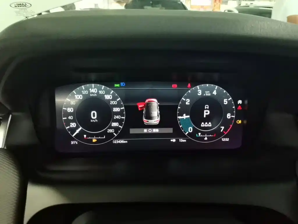Land Rover Discovery Sport — миниатюра 12