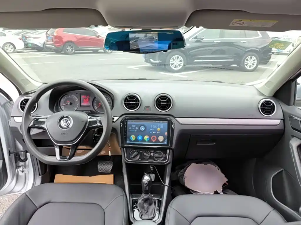 Volkswagen Jetta — миниатюра 10
