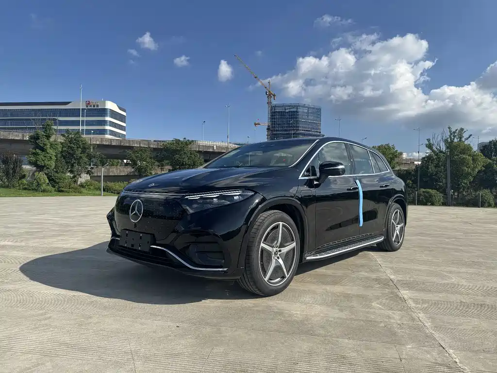 Mercedes-Benz EQS SUV