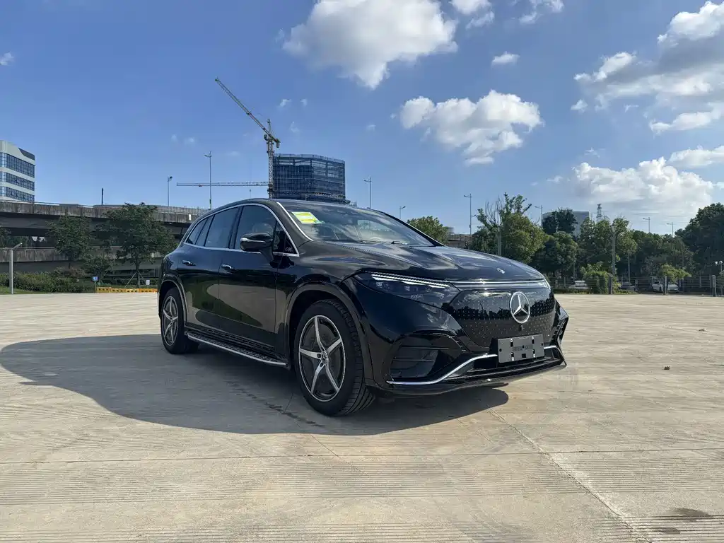 Mercedes-Benz EQS SUV — миниатюра 3