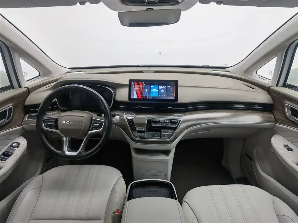 ROEWE IMAX8