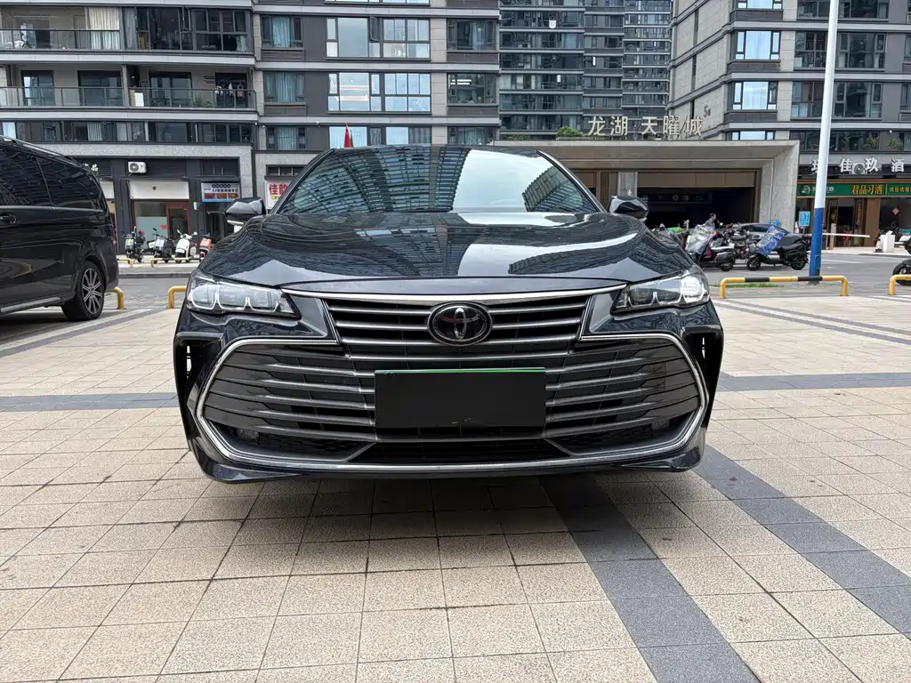 Toyota Avalon - фото 2