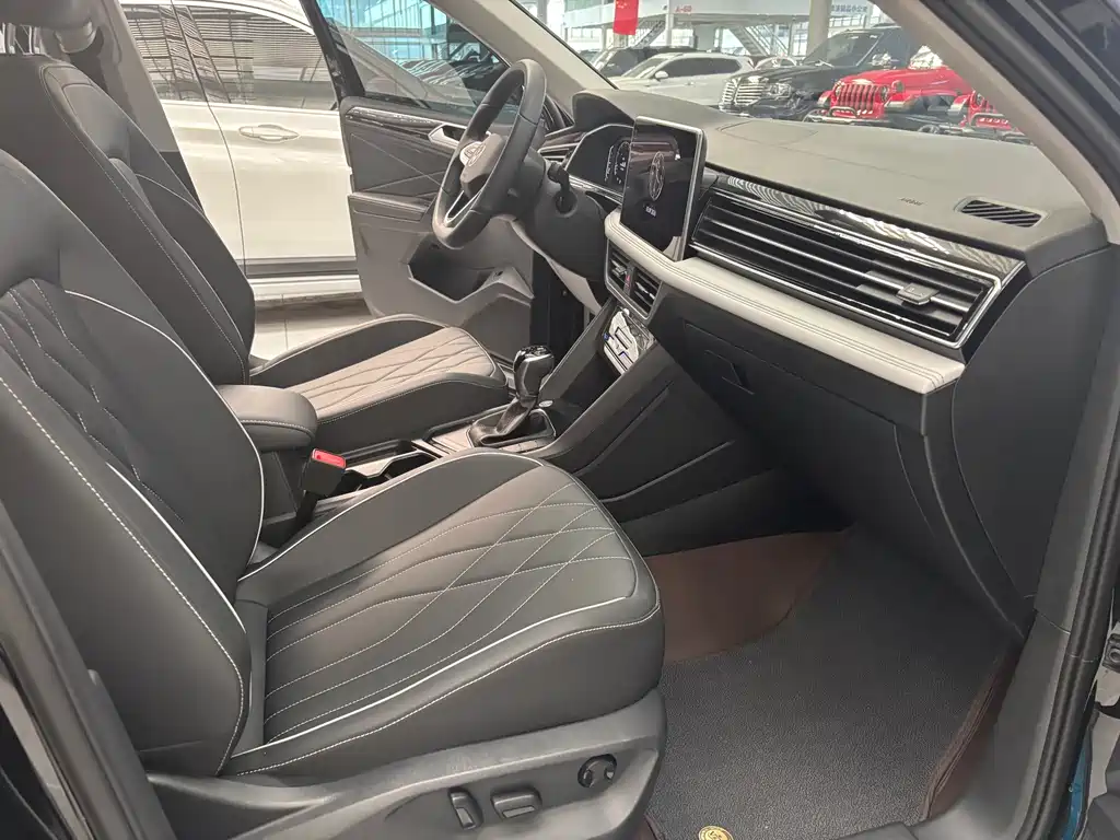 Volkswagen Tiguan L — миниатюра 7