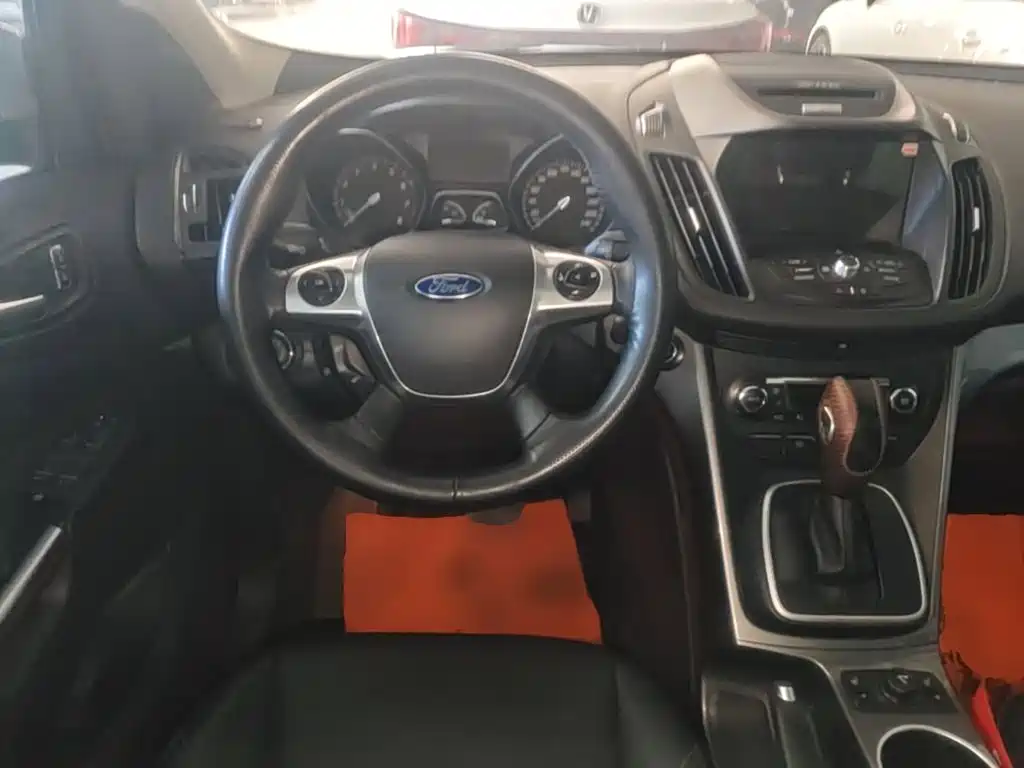 Ford Kuga — миниатюра 11