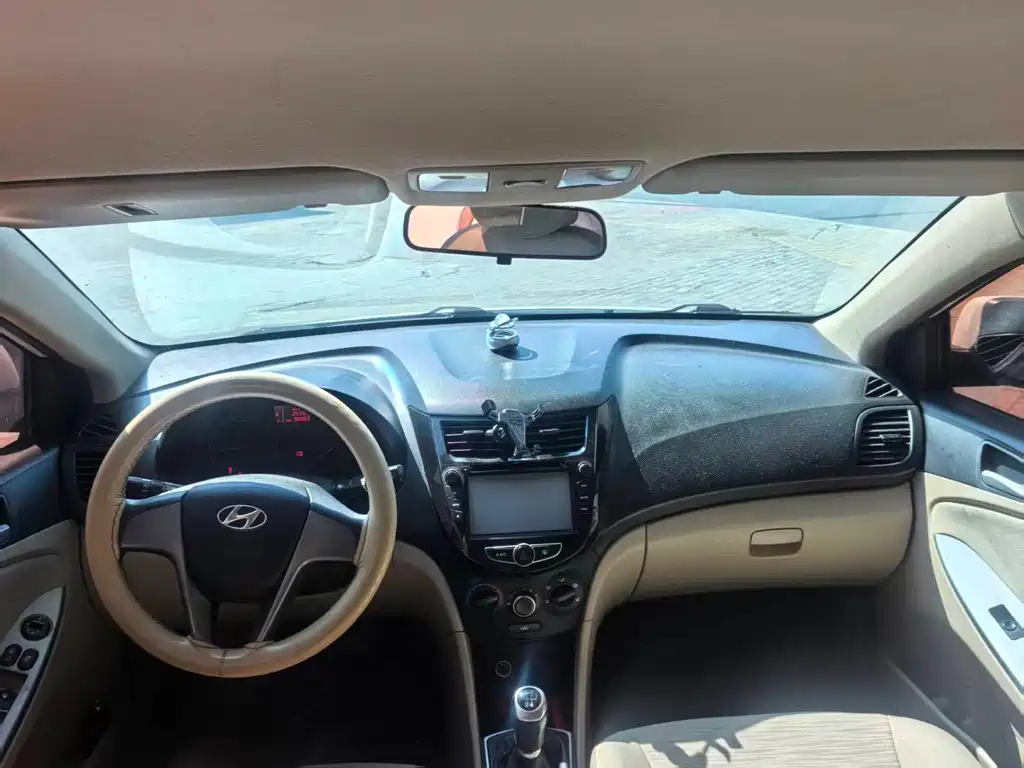 Hyundai Verna — миниатюра 7