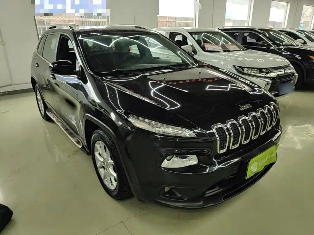 Jeep Cherokee — миниатюра 4