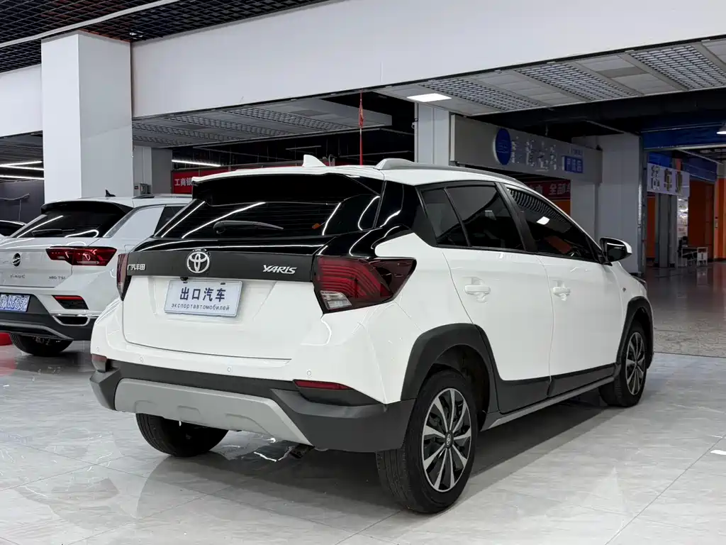 Toyota Yaris L — миниатюра 6