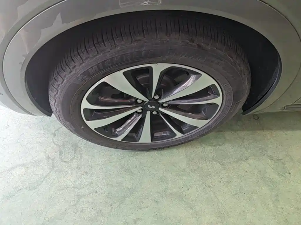 Li Auto Li ONE — миниатюра 23