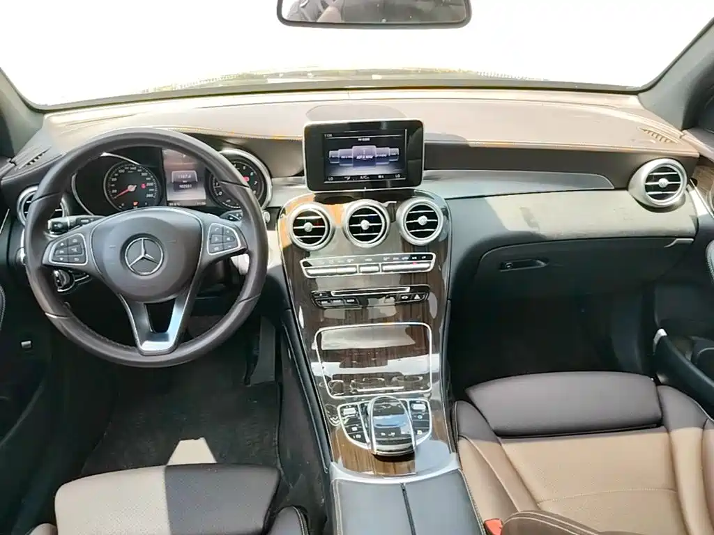 Mercedes-Benz GLC — миниатюра 10
