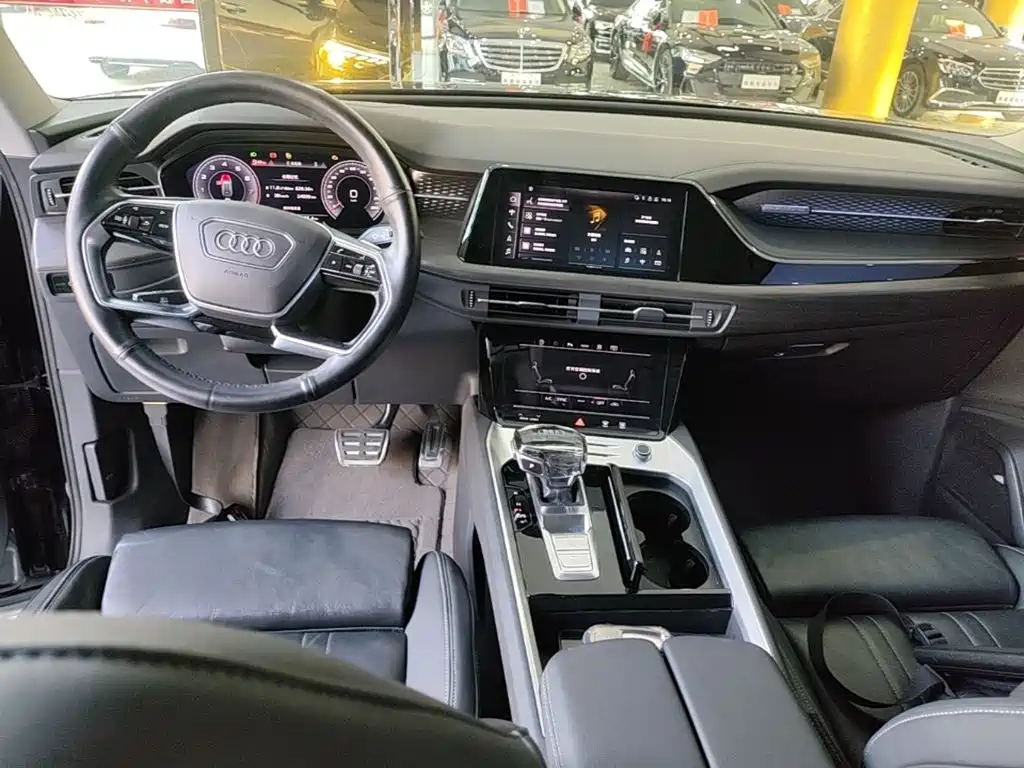 Audi Q6 — миниатюра 10