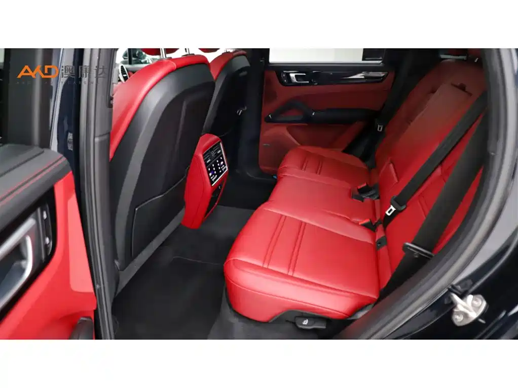 Porsche Cayenne — миниатюра 7